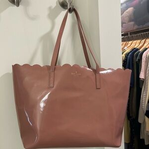 Kate Spade Lily Avenue Carrigan scalloped tote bag